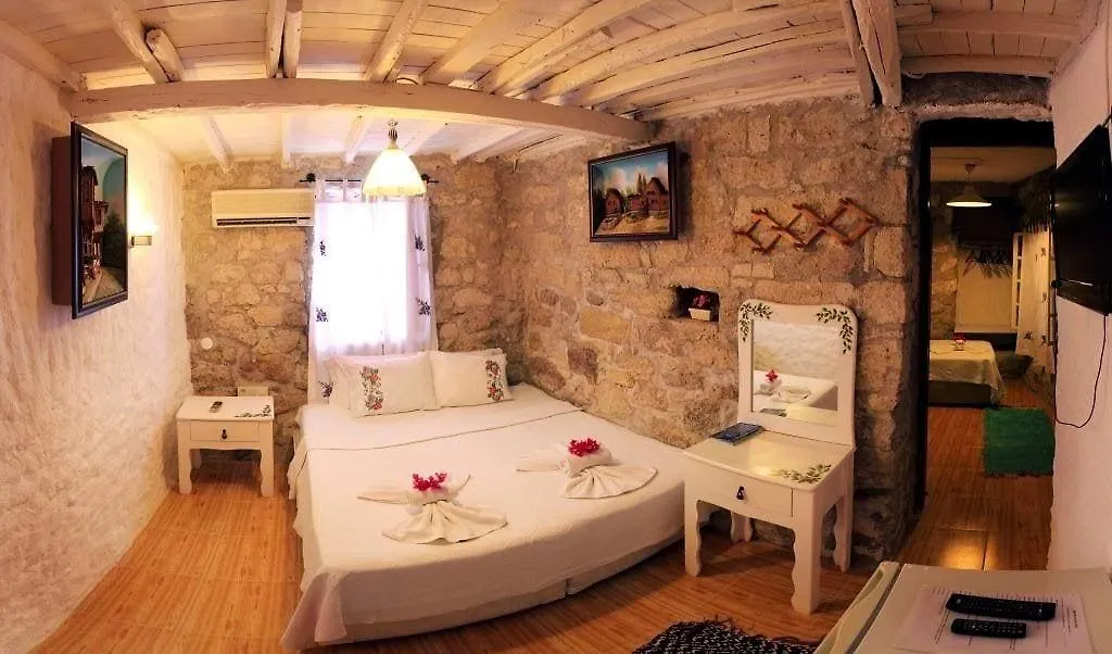 Hotel Bedirhan Konak Otel Alaçatı