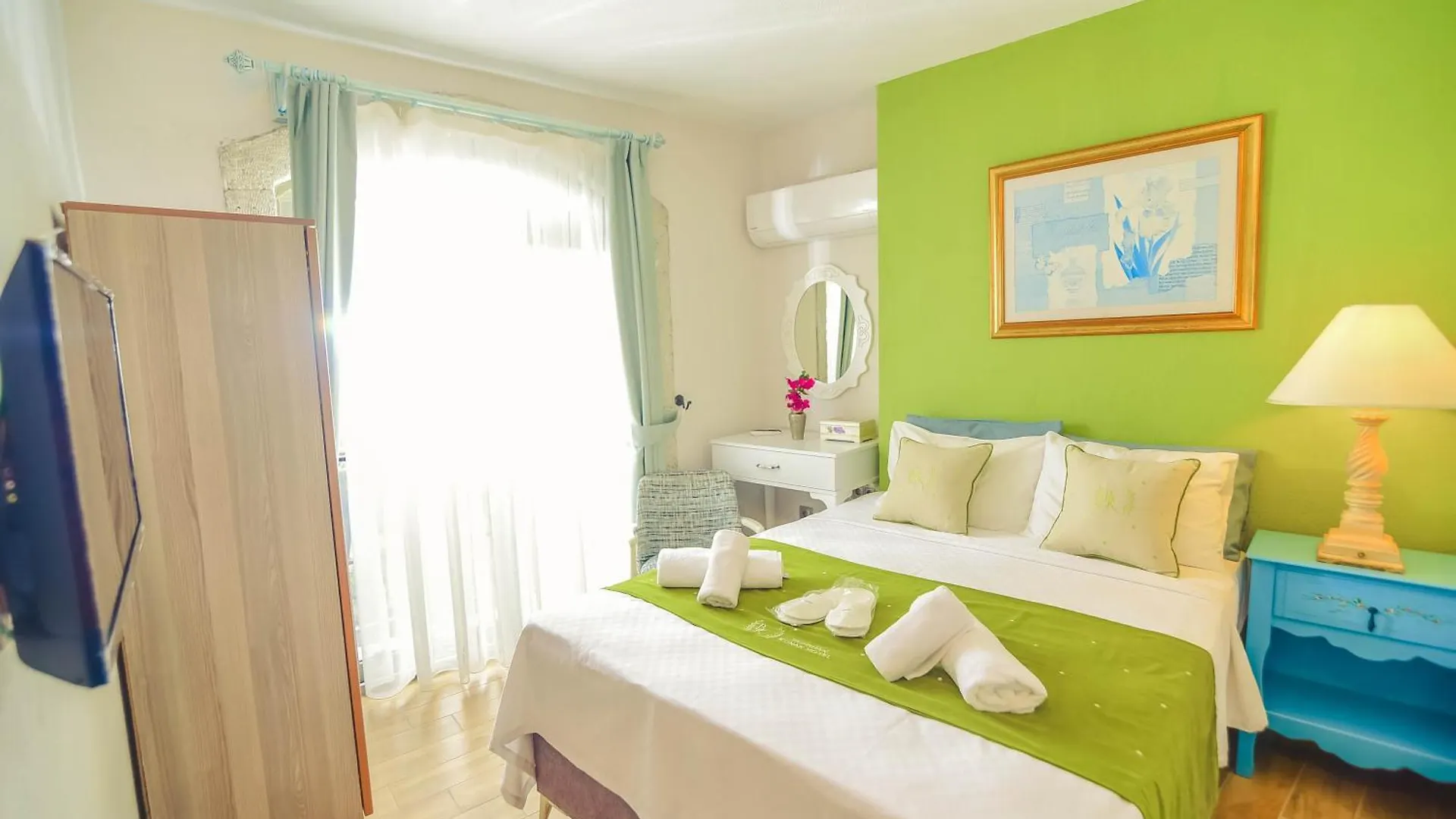 Bedirhan Konak Otel Alaçatı